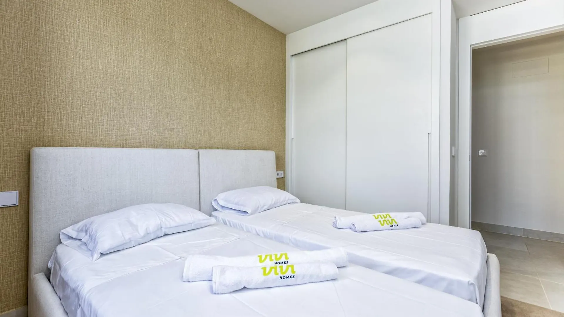 Vivi Homes - Panorama Pool, Golf, Terrace & Sea View Fuengirola Spain